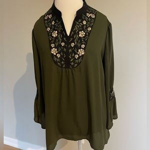 Green embroidered tunic with bell sleeves